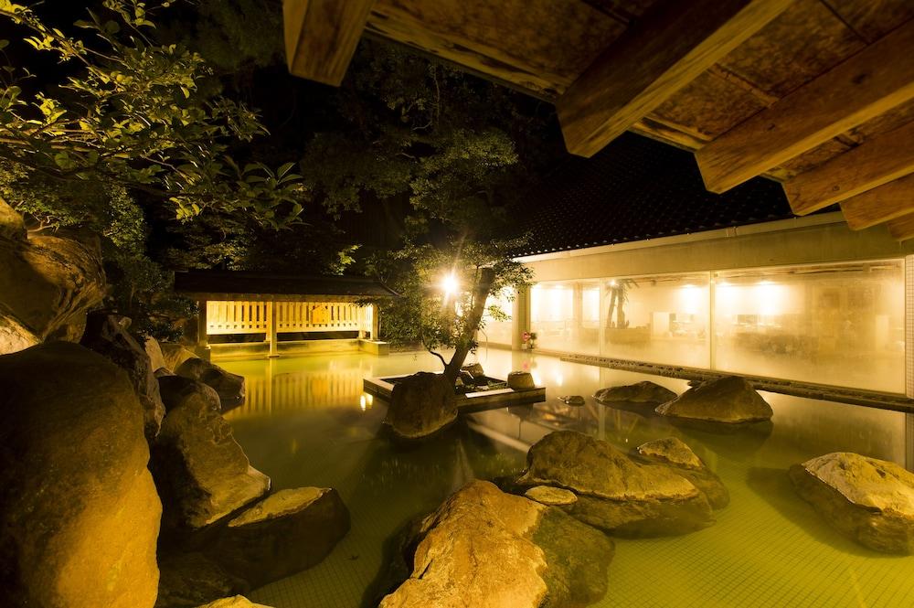 โฮเต็ล ชิรากิคู Hotel เบ็ปปุ ภายนอก รูปภาพ
