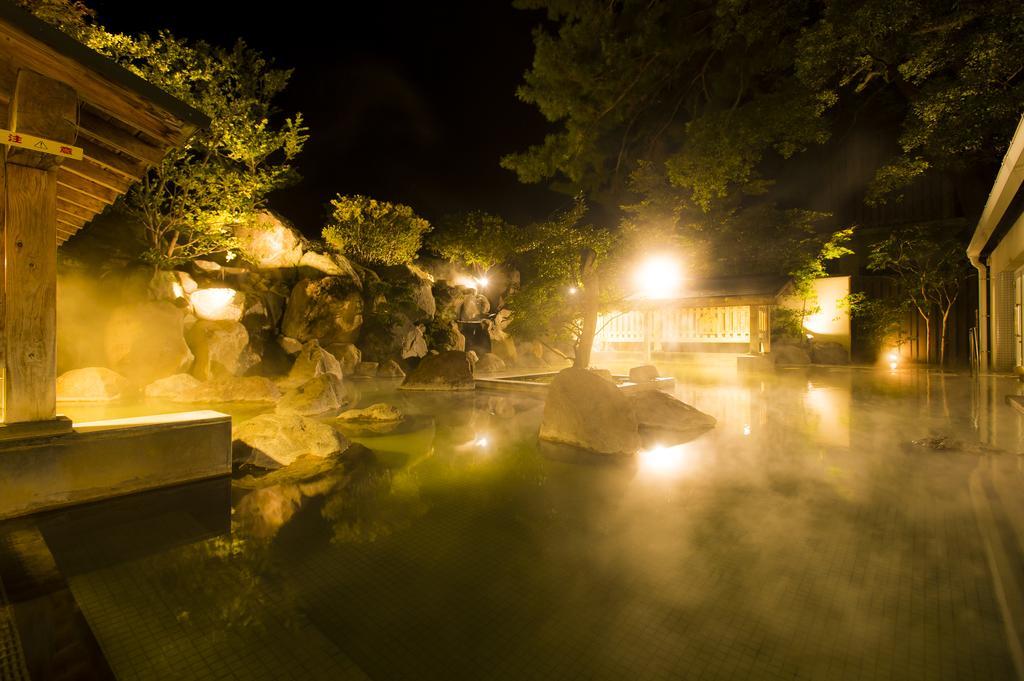 โฮเต็ล ชิรากิคู Hotel เบ็ปปุ ภายนอก รูปภาพ