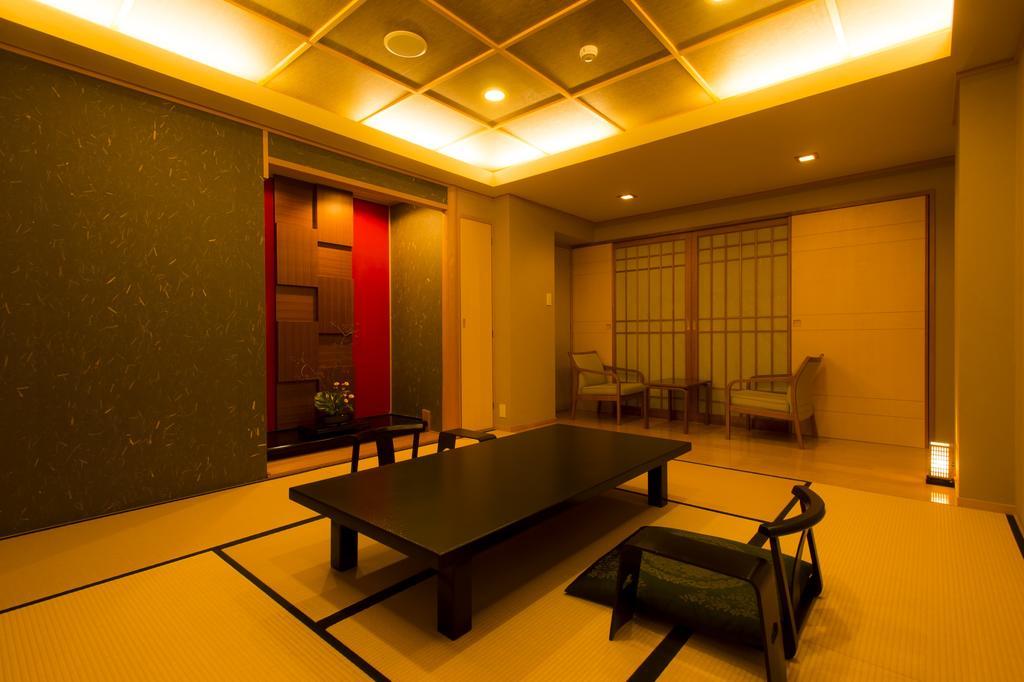 โฮเต็ล ชิรากิคู Hotel เบ็ปปุ ภายนอก รูปภาพ