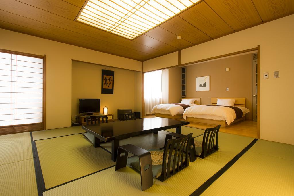 โฮเต็ล ชิรากิคู Hotel เบ็ปปุ ภายนอก รูปภาพ